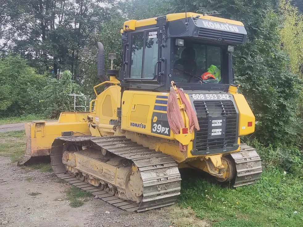 Komatsu 39PX – realizace SCR, DPF a EGR