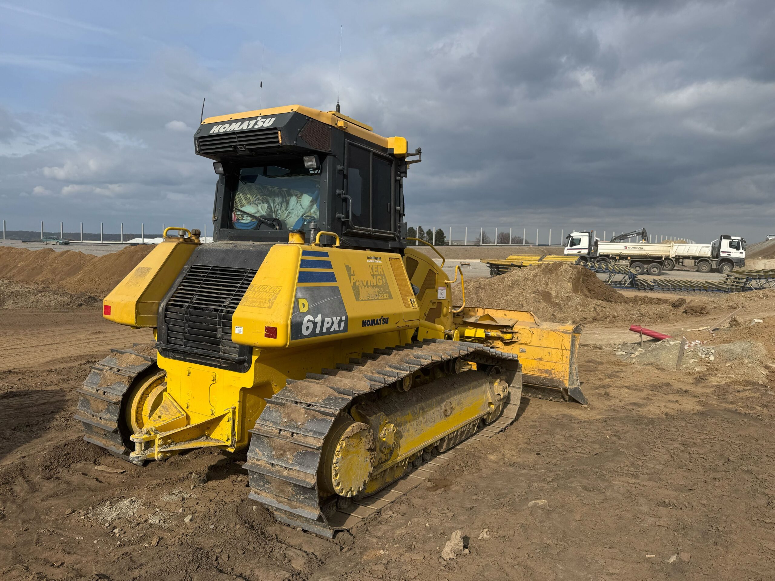 Deaktivace Adblue systému a DPF filtru pevných částic na pásovém dozeru značky Komatsu